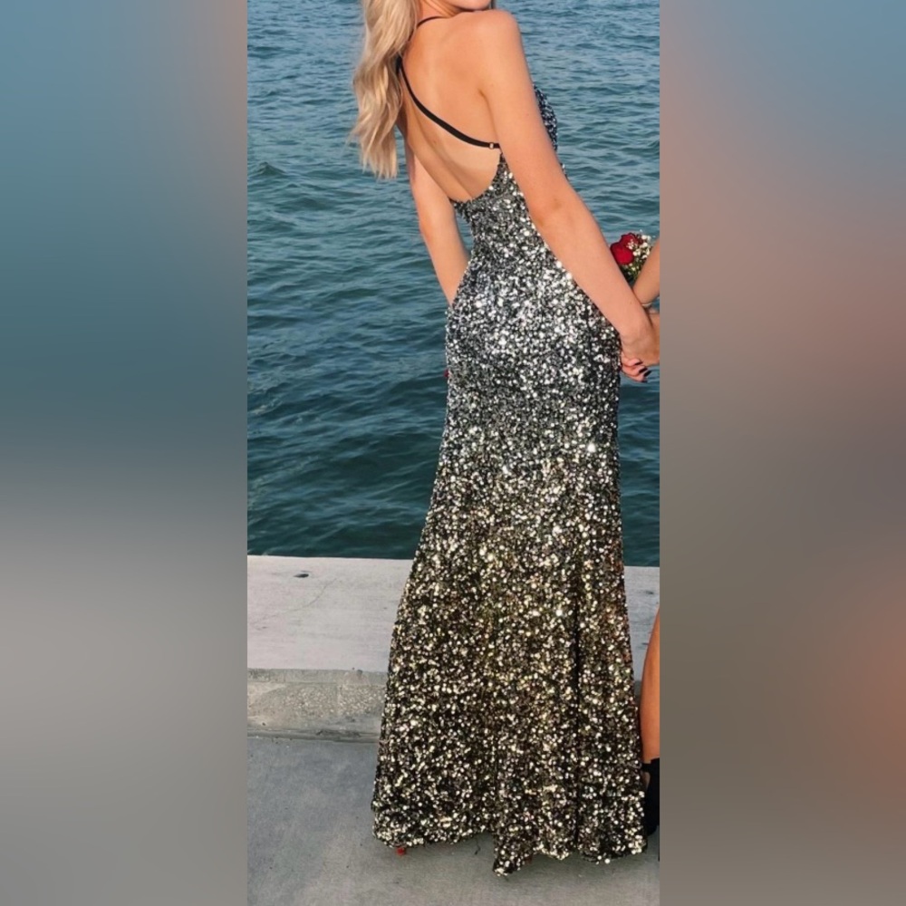Formal dress size 1 2 XS long with slit sequin silver to gold sweetheart bodycon
